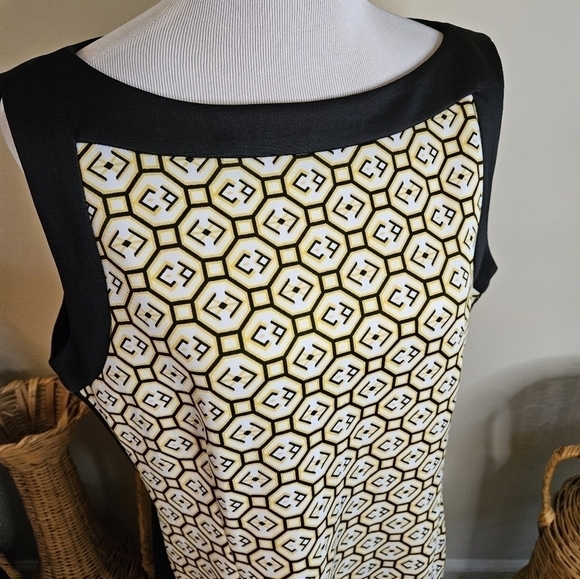 Beautiful Pierri geometric pattern dress size 14. - Picture 12 of 12